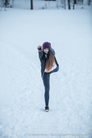 Jen's Outdoor Winter Yoga Portraits